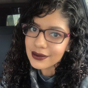 Meet your Posher, Beatriz